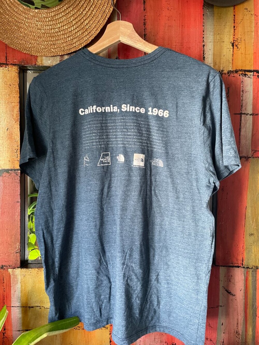 The North Face California 1966 Pocket Tee in Navy โ Women's L - Picture 3 of 12